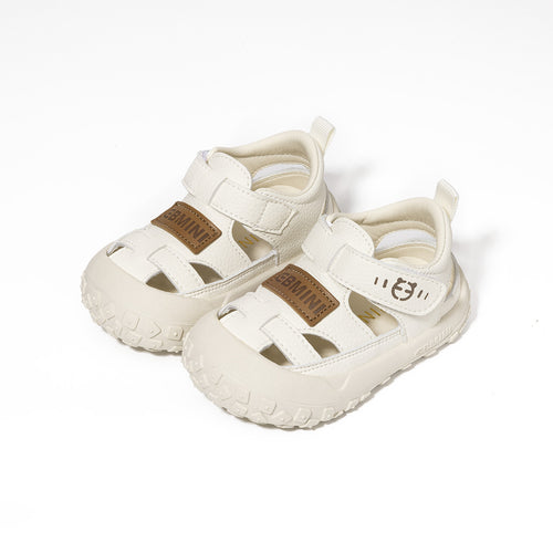 EBMINI BAMI barefoot toddler sandals with a playful animal design