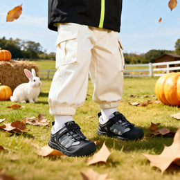 EBMINI ESCAPE child walking in the sneakers outdoors
