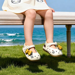 EBMINI KITTY easy-on sandals with a secure hook-and-loop strap
