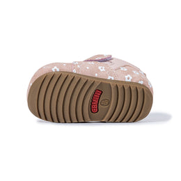 Bottom view of EBMINI MEADOW textured gum-rubber outsole