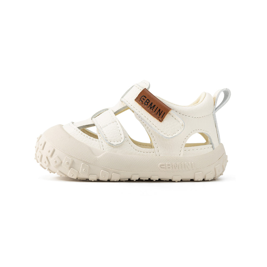 EBMINI PEAK closed-toe sandals with a roomy wide toe box