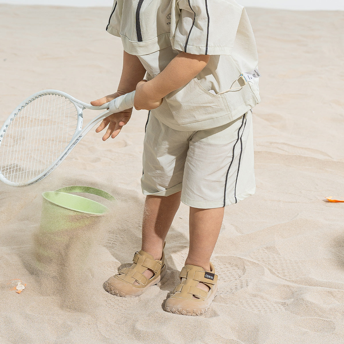 EBMINI PEAK easy-on sandals with a secure hook-and-loop strap