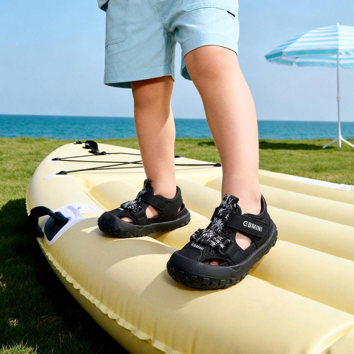 EBMINI RIDGE easy-on sandals with bungee laces and secure straps