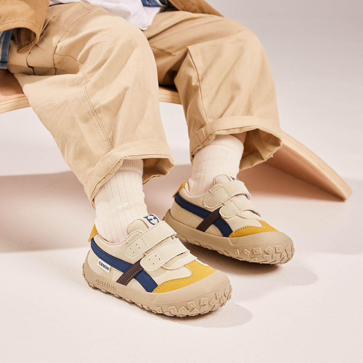 EBMINI VAULT retro toddler sneakers with an adjustable hook-and-loop closure