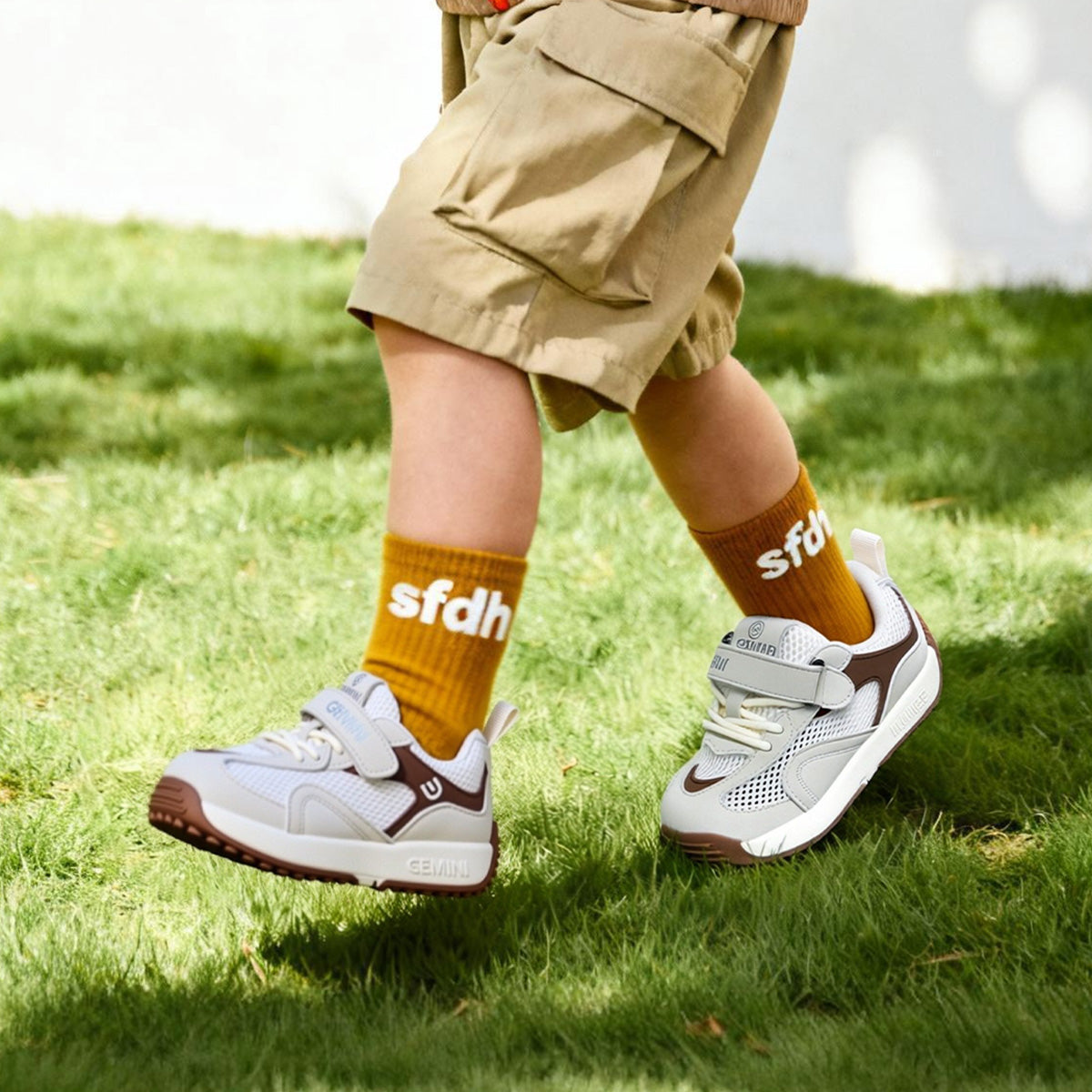 EBMINI VELO toddler sneakers with an adjustable hook-and-loop strap