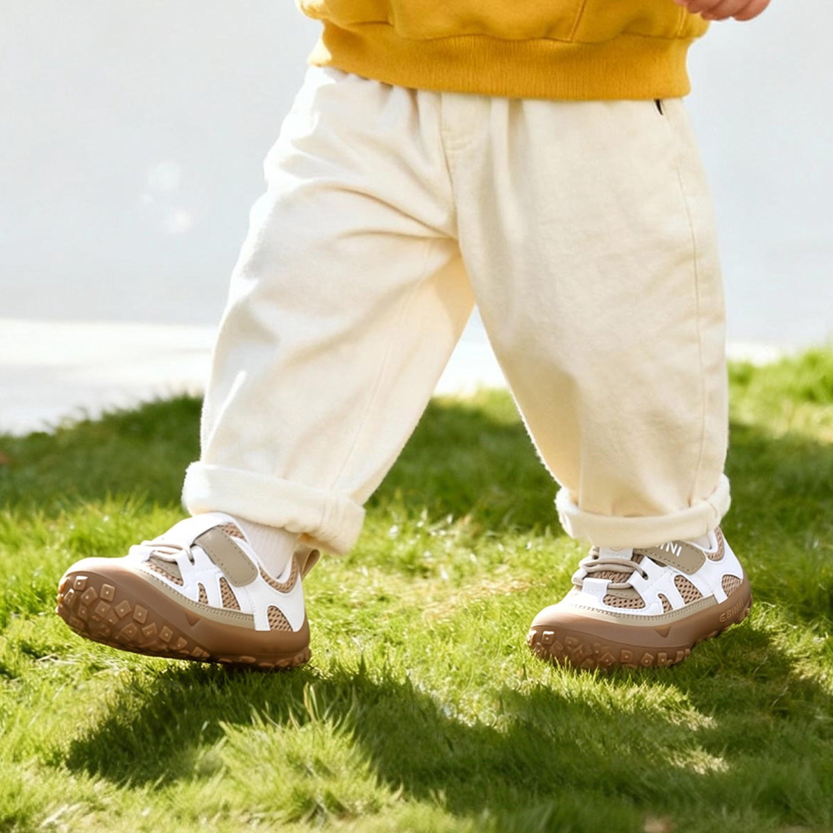 EBMINI VISTA toddler sneakers with bungee laces and a hook-and-loop strap