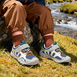 EBMINI VOYAGE toddler trail sneakers shown during an outdoor walk