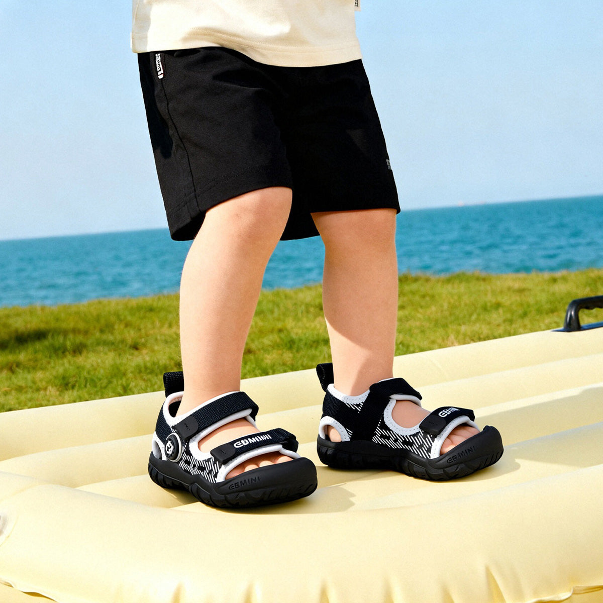 EBMINI WAVE toddler sandal rubber outsole sidewall detail